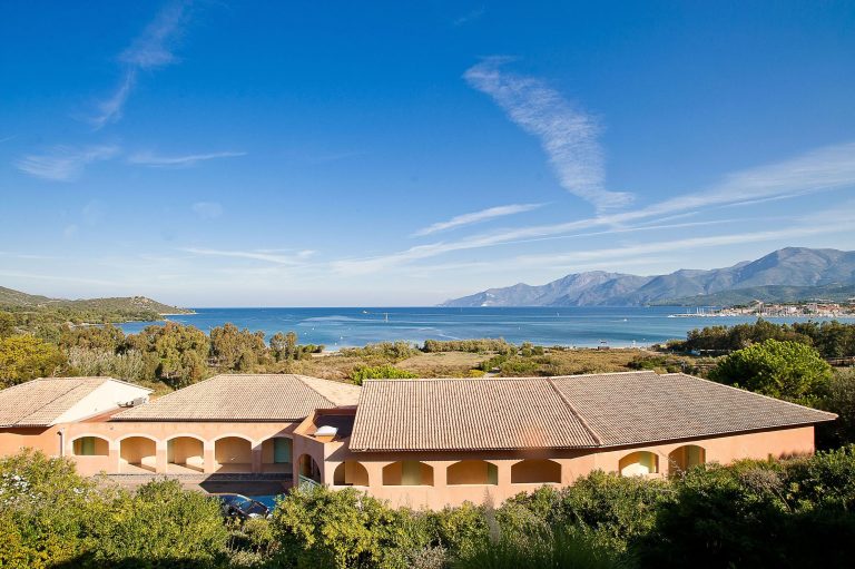 Saint-Florent, Suarella, studio à louer